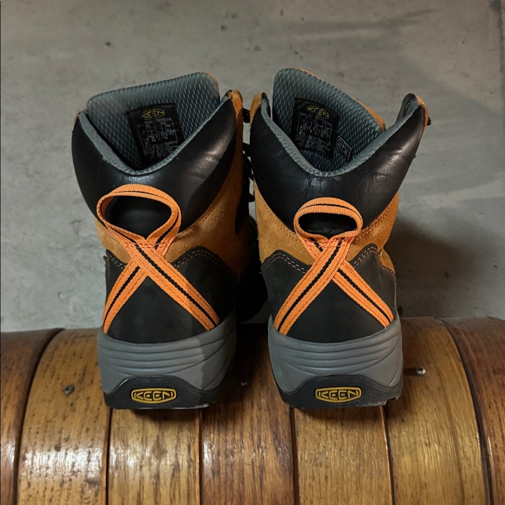 Keen Rainer Mid Composite Toe Work Boots EUC 10.5 - Picture 7 of 9